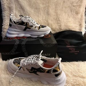 Versace chain reaction